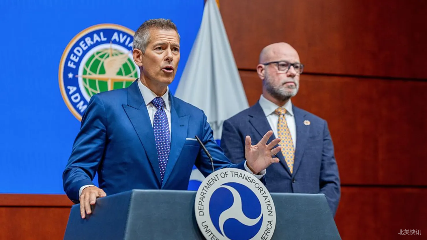 美国交通部宣布大幅削减航班运力，应对政府停摆冲击