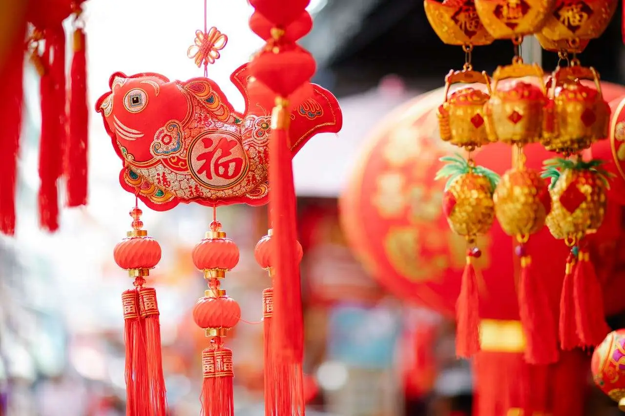 我最喜欢的节日：春节（My Favorite Festival: Spring Festival）小学生英语作文