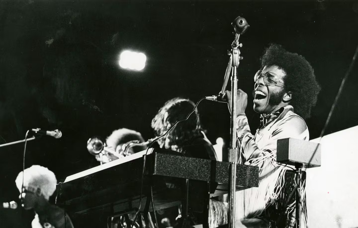 🎸传奇陨落！放克音乐先驱Sly Stone逝世，享年82岁