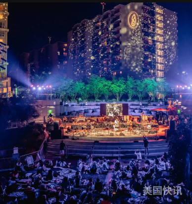 “盛大演出”
