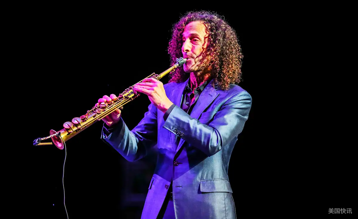 Kenny G.
