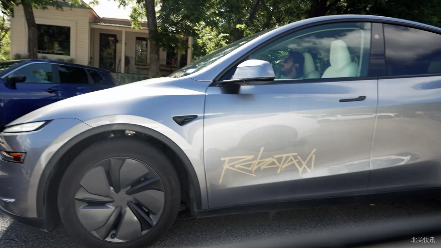 特斯拉申请在亚利桑那州测试Robotaxi 拟追随Waymo步伐