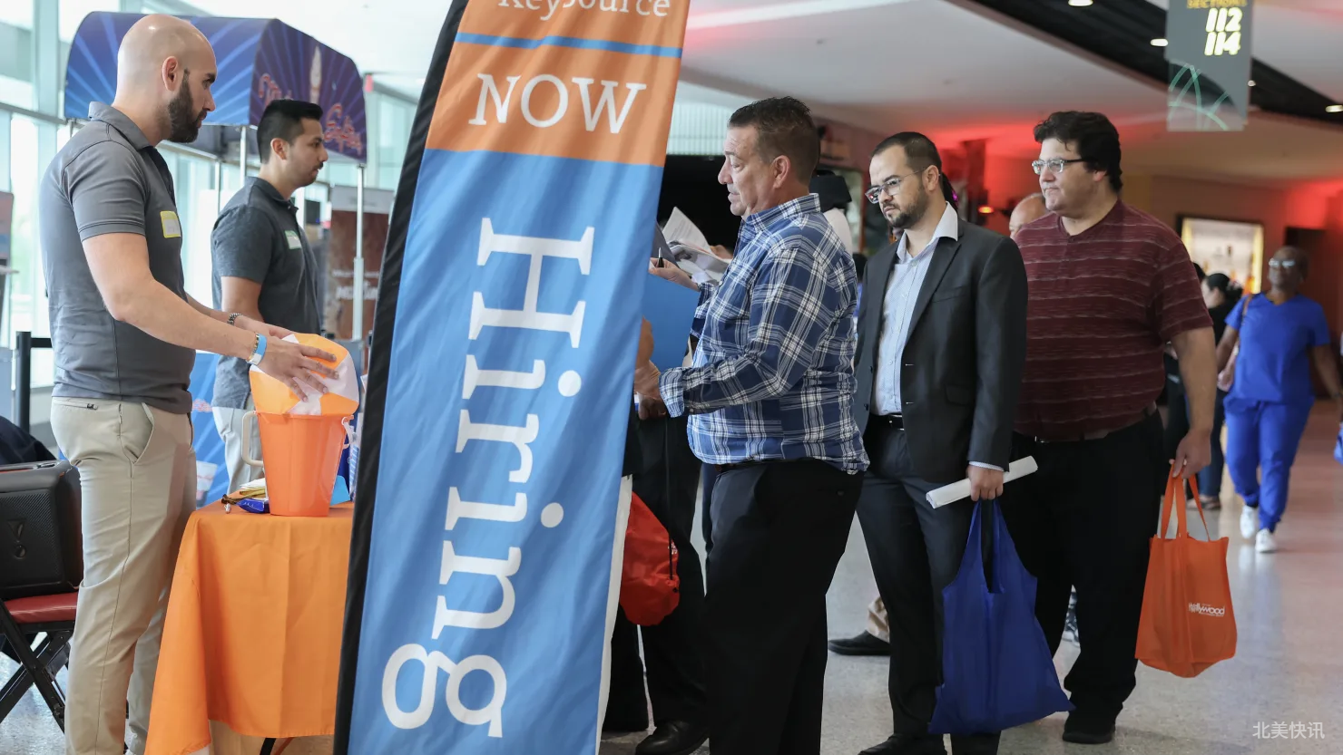 美国11月非农就业略超预期 失业率升至四年高位