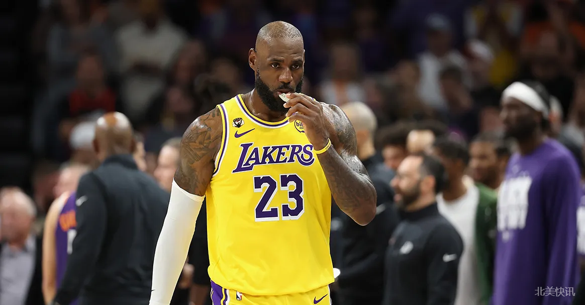 詹姆斯湖人生涯突破12000分队史第十，湖人遭太阳0.9秒准绝杀吞三连败