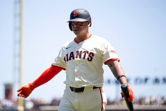 ⚾ 德弗斯首轰+再见安打，巨人10局下7-6逆转天使