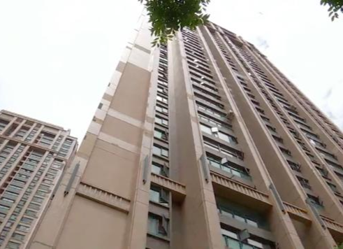 😱 吓到腿软！昆明一小区电梯31楼直坠负2楼，一家三口3年3次遇险