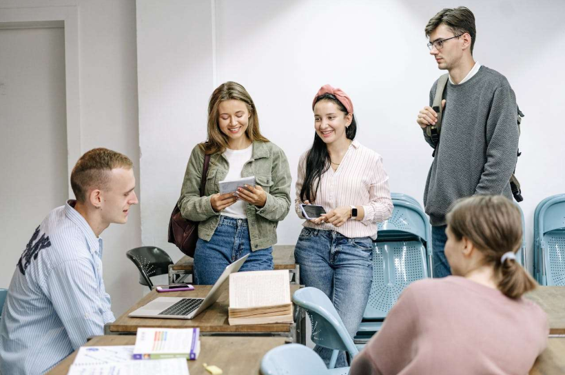 大学四六级英语写作真题突破｜《毕业后的就业选择》思路结构，高分英语范文全解读