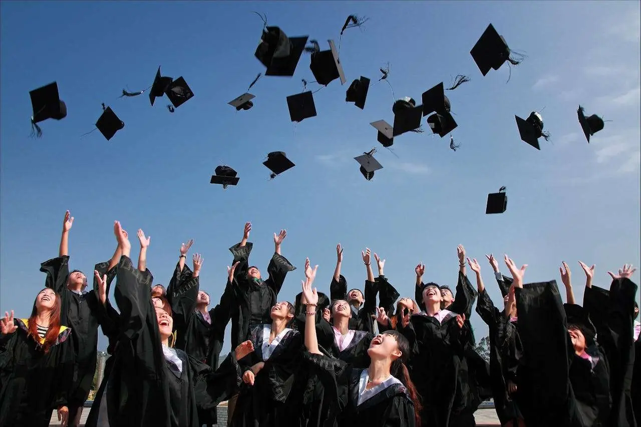 考研英语作文好文收藏： 高等教育在个人发展中的作用The Role ofHigher Education in Personal Development