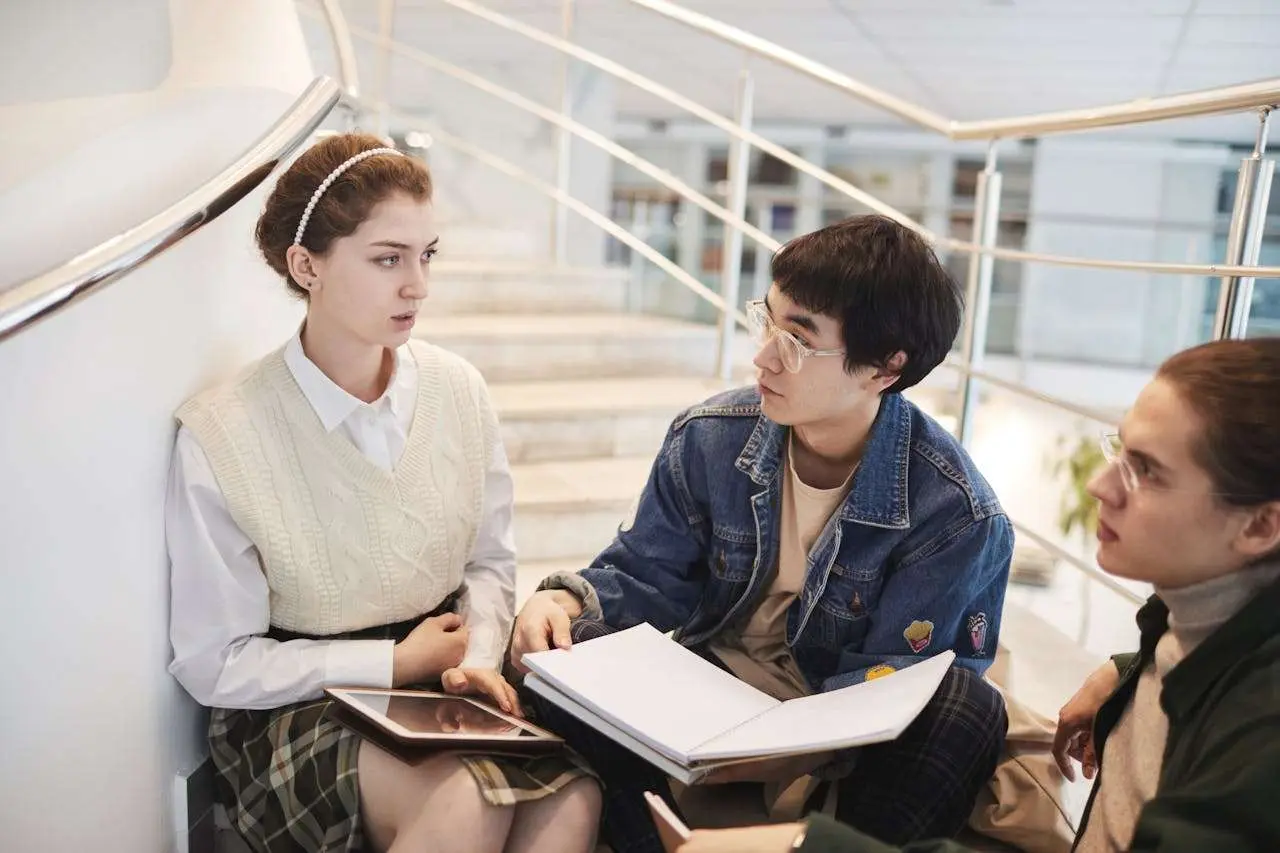 四六级英语作文必备｜《出国留学的挑战与收获》高分范文+写作全攻略（150-200词）