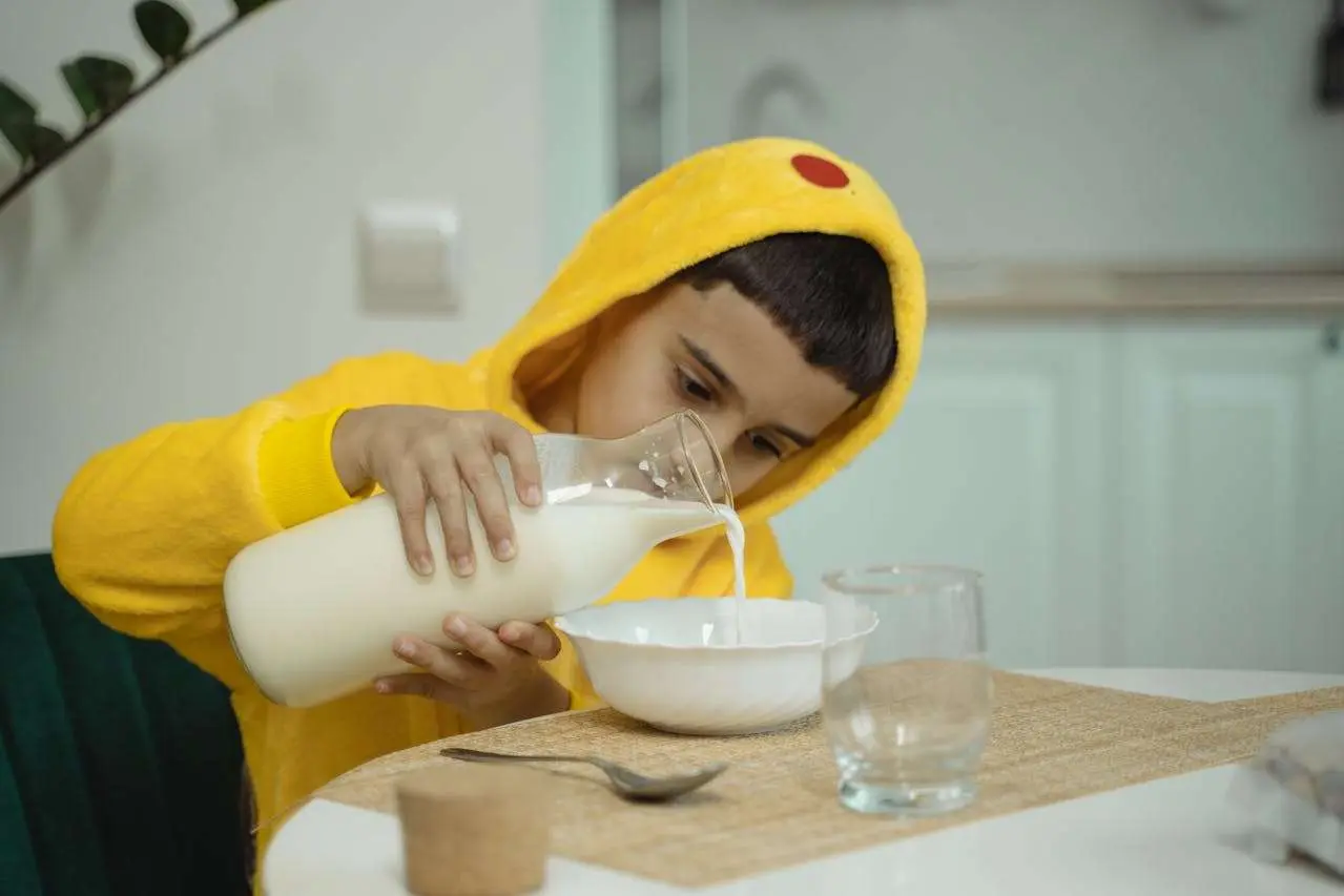 水滴英语小短文，用阅读记住10000单词（奶制品主题 whole milk全脂牛奶，高效记单词）