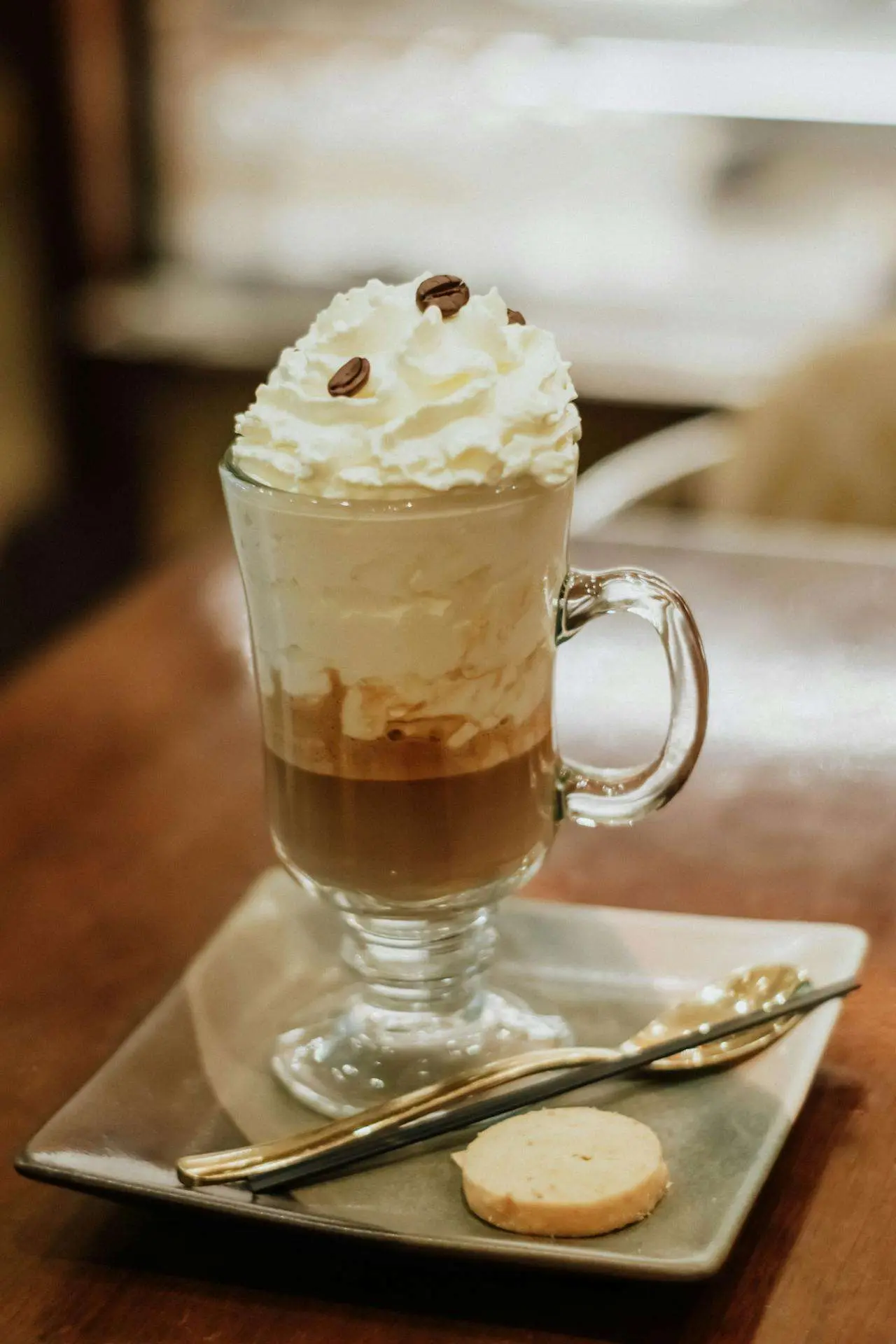 水滴英语小短文，用阅读记住10000单词（咖啡主题 Irish coffee 爱尔兰咖啡，高效记单词）