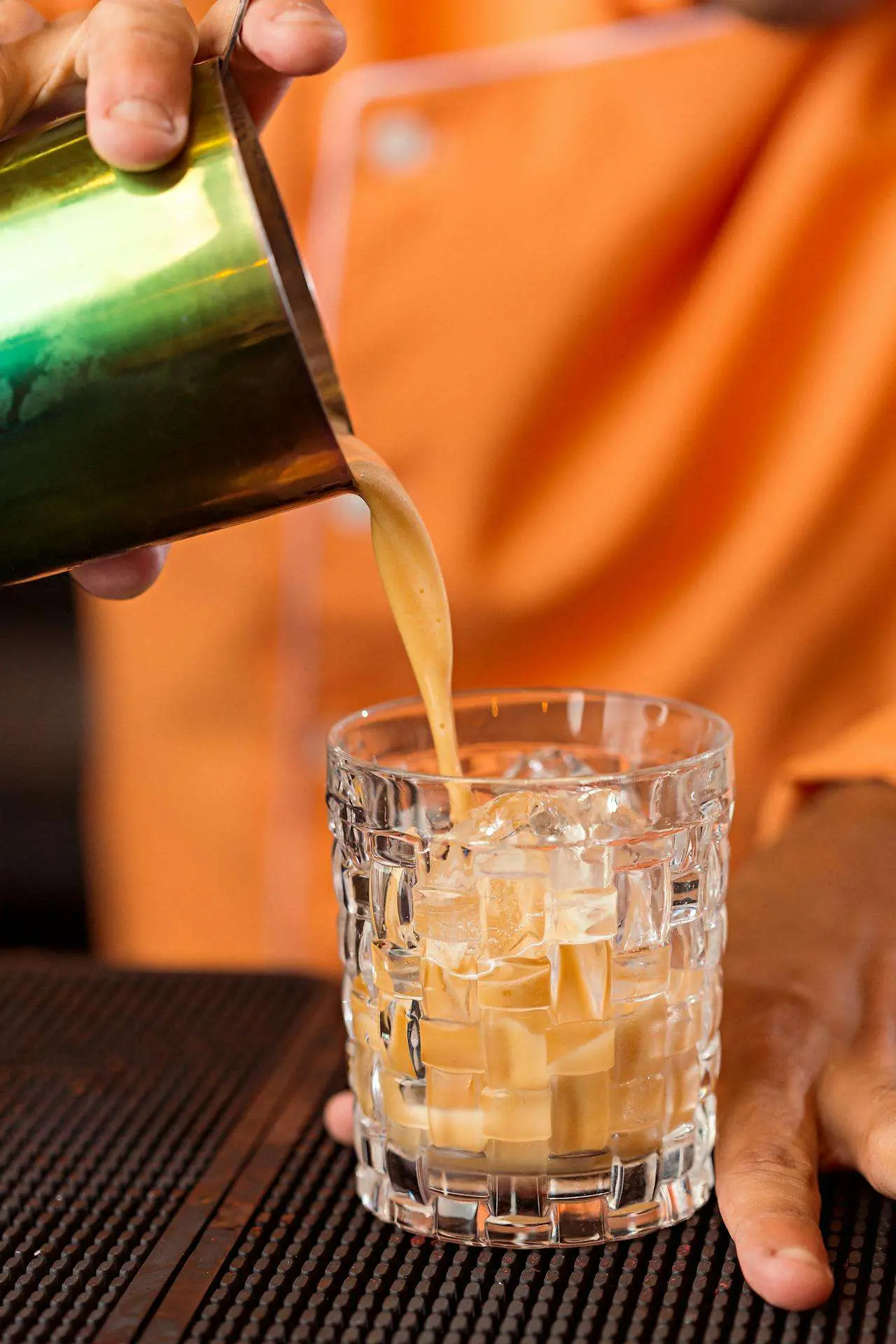 水滴英语小短文，用阅读记住10000单词（酒类主题 liqueur 利口酒，高效记单词）