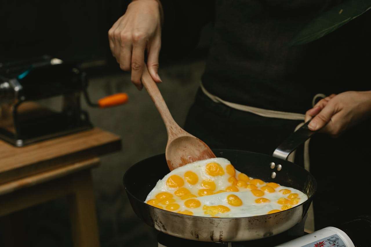 水滴英语小短文，用阅读记住10000单词（食物类主题 Fried Egg 煎蛋，高效记单词）