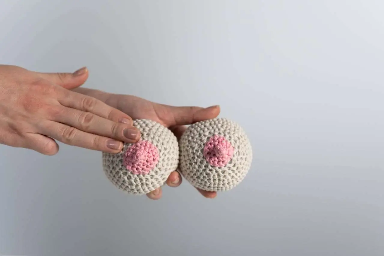 水滴英语小短文，用阅读记住10000单词（人体部位主题 nipple 乳头，高效记单词）