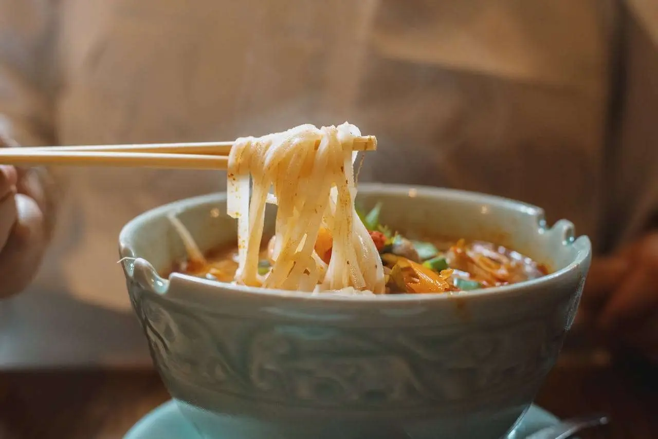 水滴英语小短文，用阅读记住10000单词（面食类主题 Rice Noodles 米粉，高效记单词）