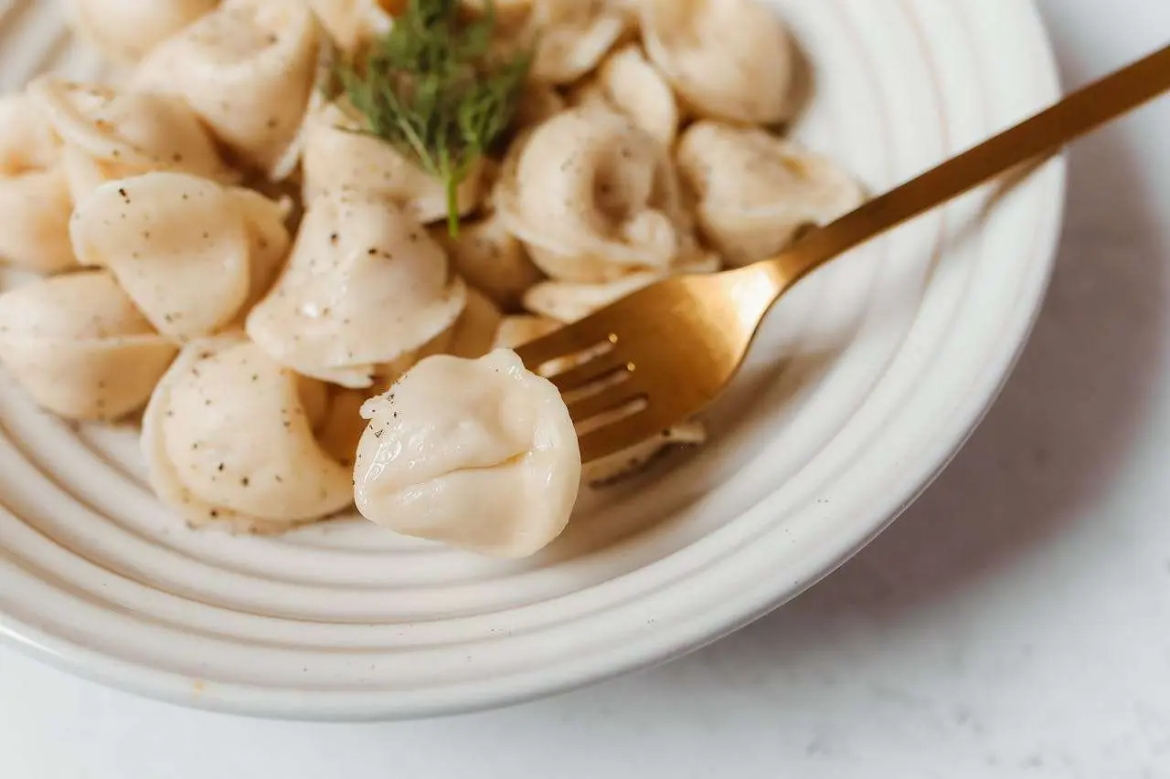 水滴英语小短文，用阅读记住10000单词（面食类主题 Tortellini 意式饺子，高效记单词）