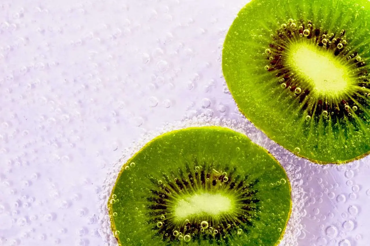 水滴英语小短文，用阅读记住10000单词（水果类主题 kiwi fruit 猕猴桃，高效记单词）