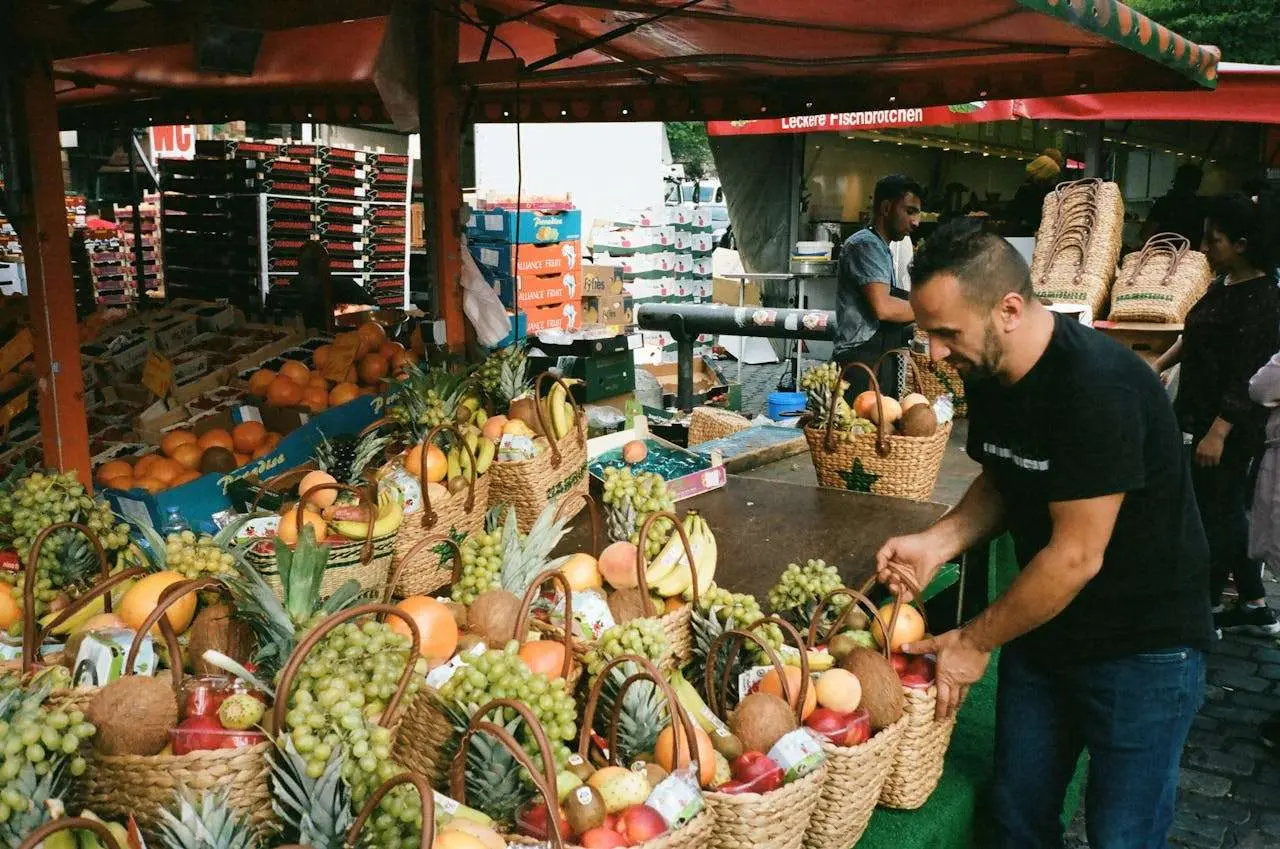 水滴英语小短文，用阅读记住10000单词（水果类主题 basket of fruit 果篮，高效记单词）