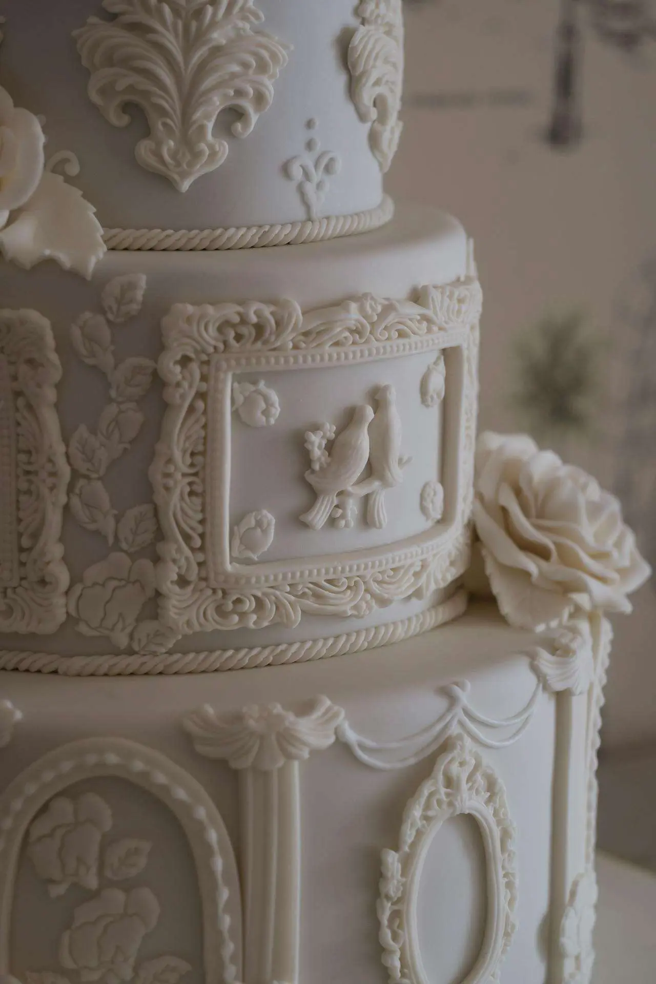 水滴英语小短文，用阅读记住10000单词（蛋糕类主题 decoration 装饰品，高效记单词）
