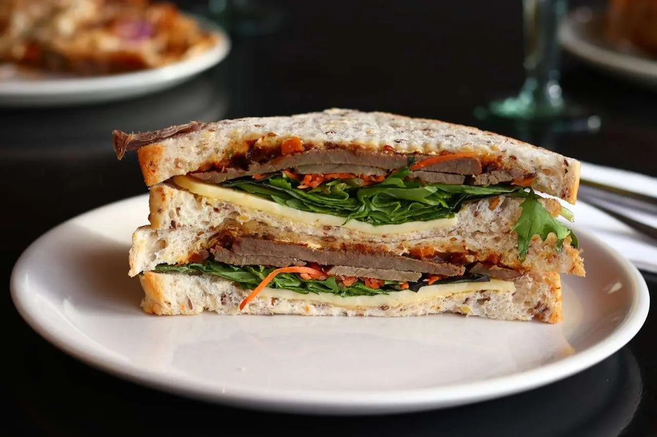 水滴英语小短文，用阅读记住10000单词（食物类主题 sandwich 三明治，高效记单词）