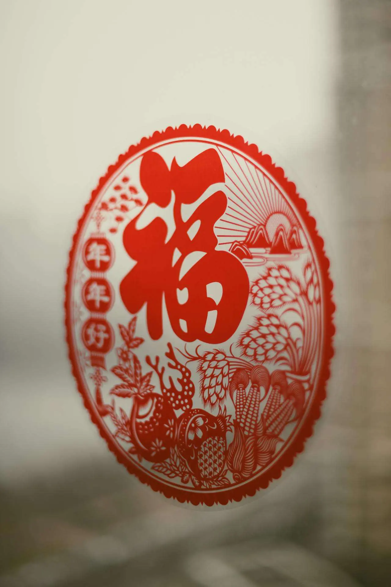 用英语讲中国传统文化｜剪纸——灵巧的中国民间艺术