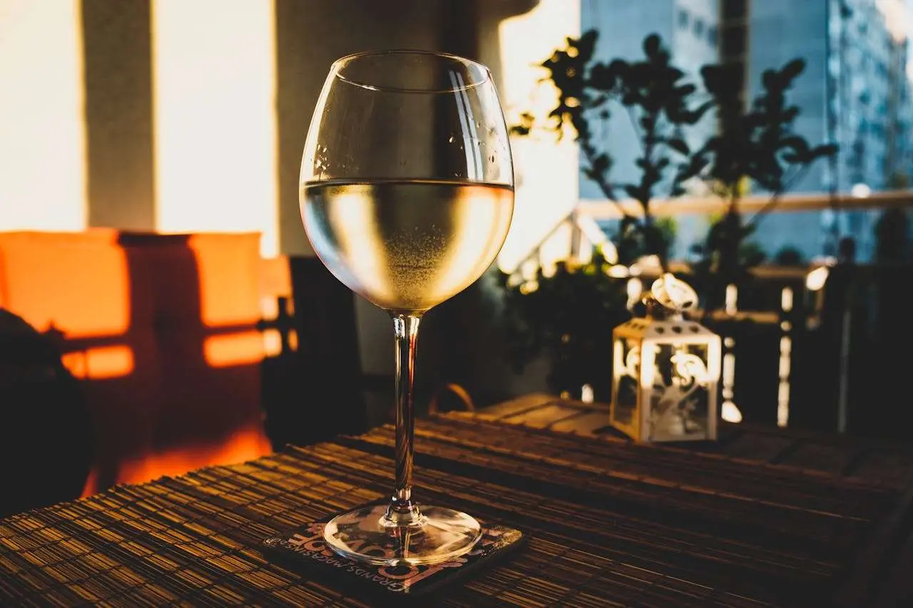水滴英语小短文，用阅读记住10000单词（葡萄酒类主题 white wine 白葡萄酒，高效记单词）