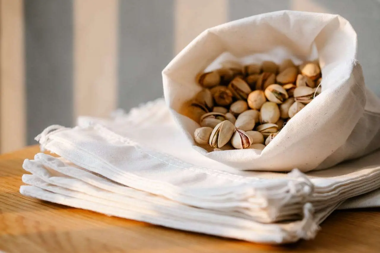 水滴英语小短文，用阅读记住10000单词（坚果类主题 pistachio 开心果，高效记单词）