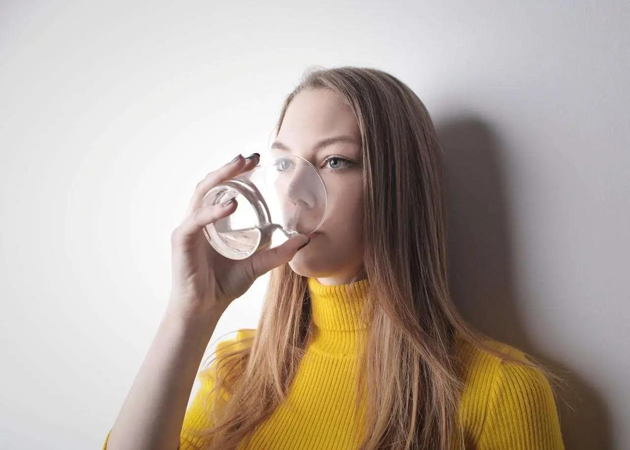 水滴英语小短文,用阅读记住10000单词（饮食动词主题To drink喝,高效记单词）