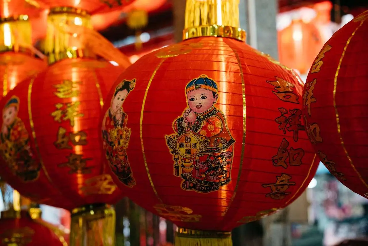 用英语讲中国传统文化｜年画——点亮春节的多彩民间艺术