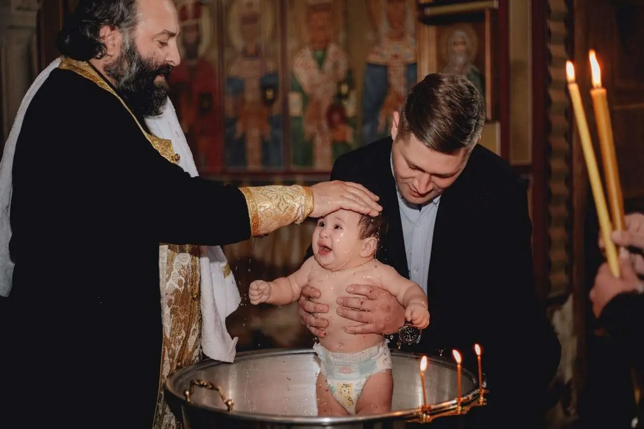水滴英语小短文，用阅读记住10000单词（文化仪式主题Baptism 洗礼，高效记单词）