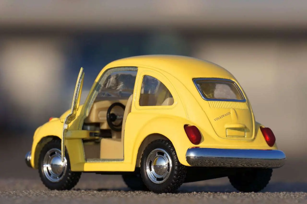 水滴英语小短文，用阅读记住10000单词（儿童玩具主题 toy car 玩具车，高效记单词）