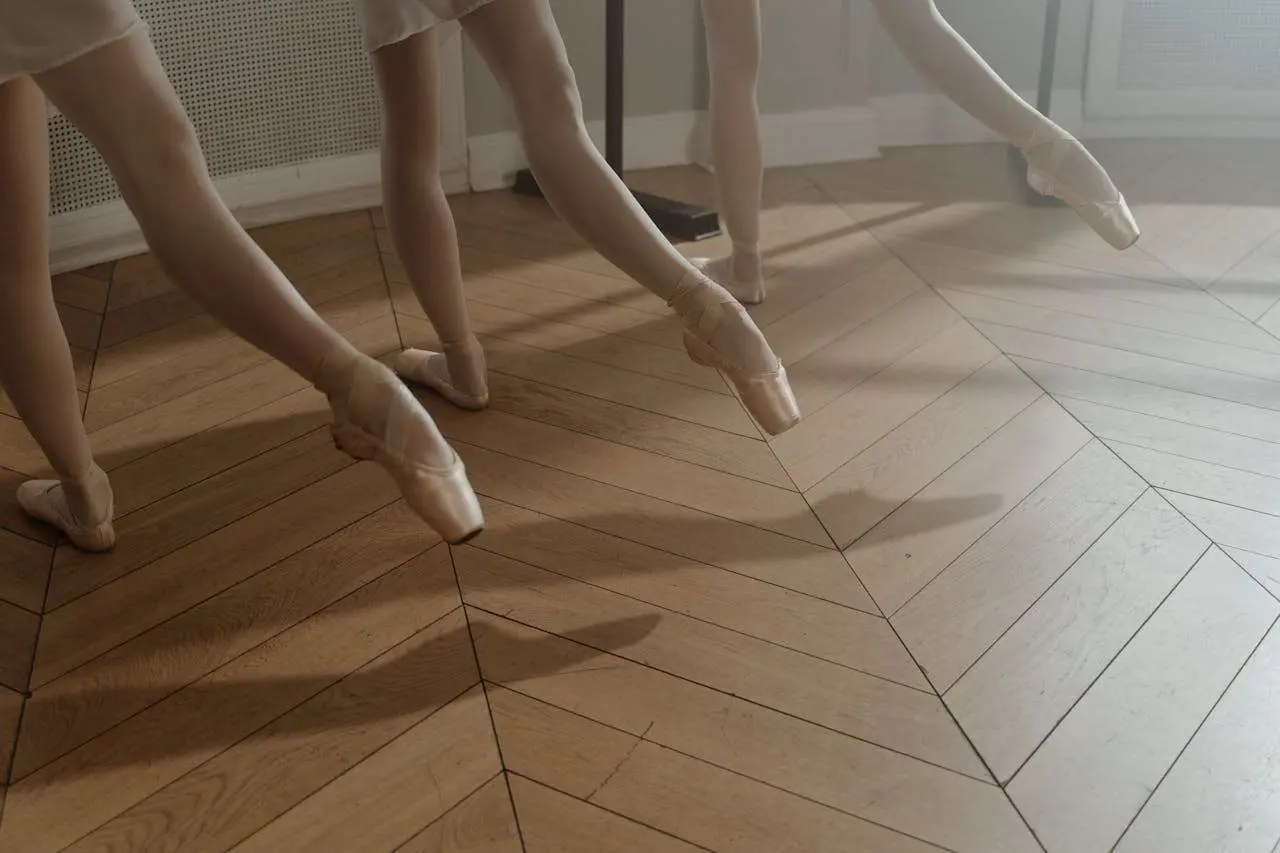 水滴英语小短文，用阅读记住10000单词（人体部位主题 Calf 小腿肚，高效记单词）