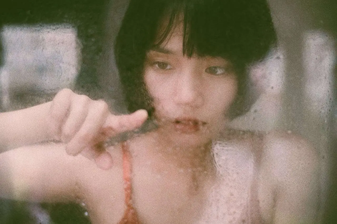 水滴英语小短文，用阅读记住10000单词（情绪表达主题depressed 抑郁的，高效记单词）