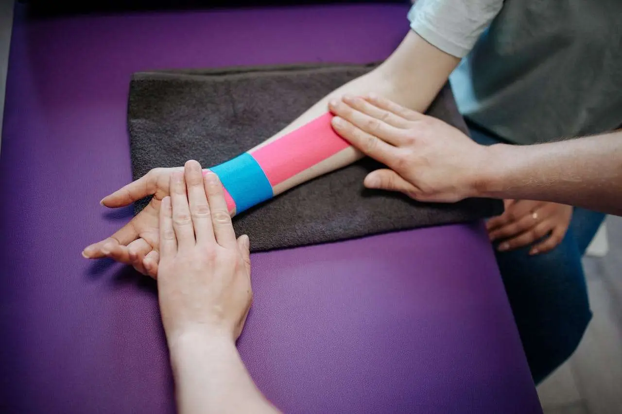 水滴英语小短文，用阅读记住10000单词（人体骨骼主题 ligament 韧带，高效记单词）