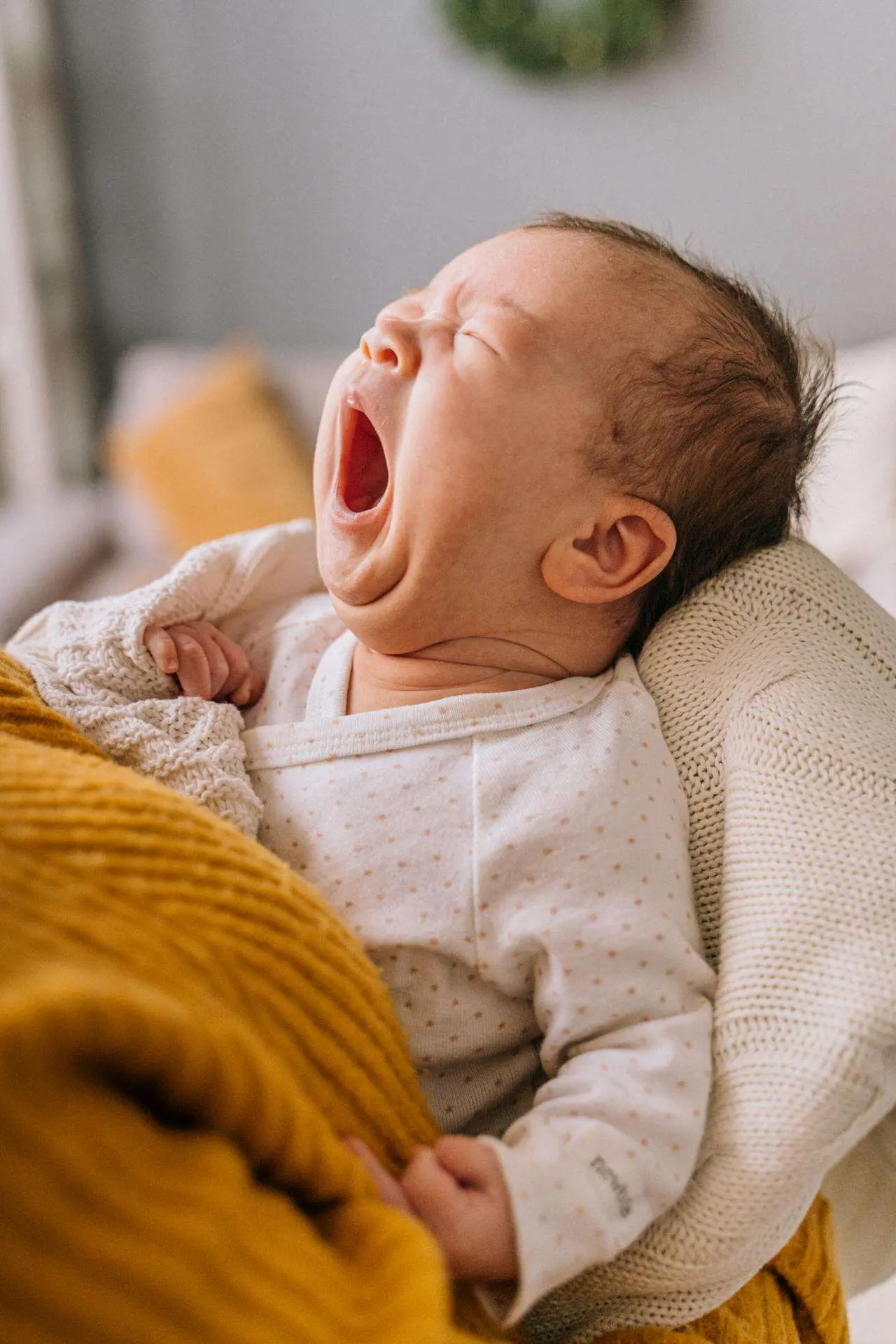 水滴英语小短文，用阅读记住10000单词（人体功能主题 to yawn 打哈欠，高效记单词）