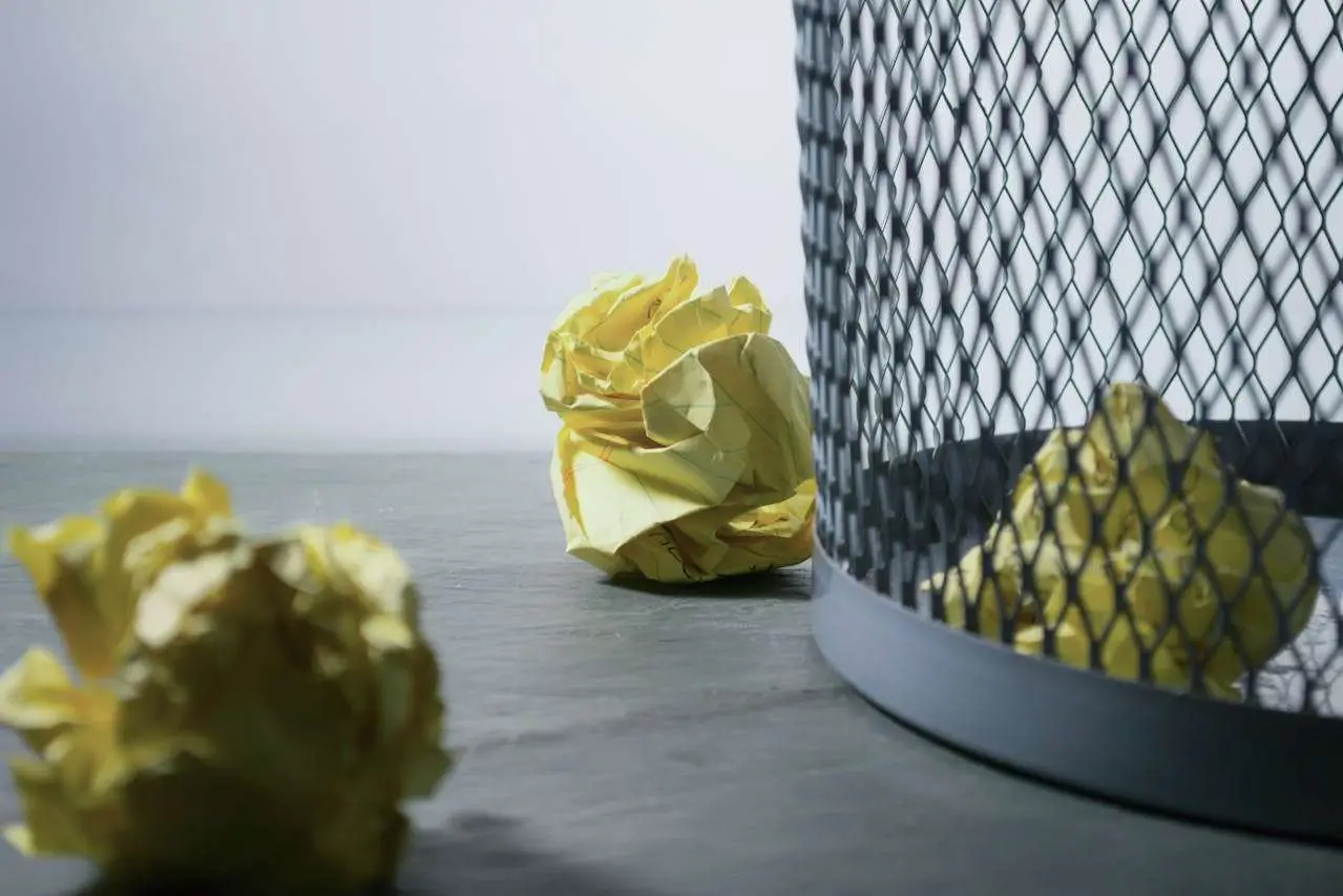 水滴英语小短文，用阅读记住10000单词（日常生活主题To take out the trash 倒垃圾，高效记单词）