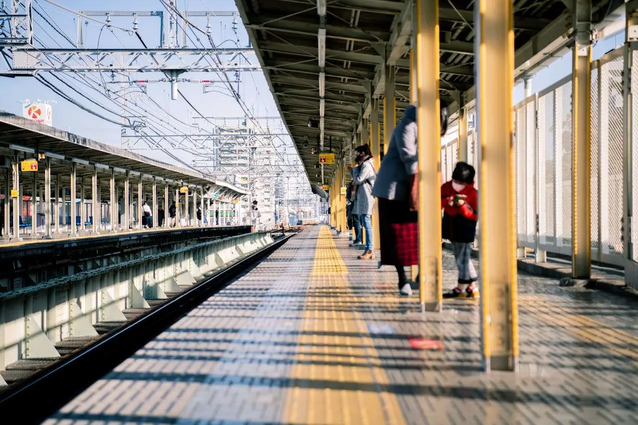 水滴英语小短文，用阅读记住10000单词（日常生活主题to catch the train 赶火车，高效记单词)