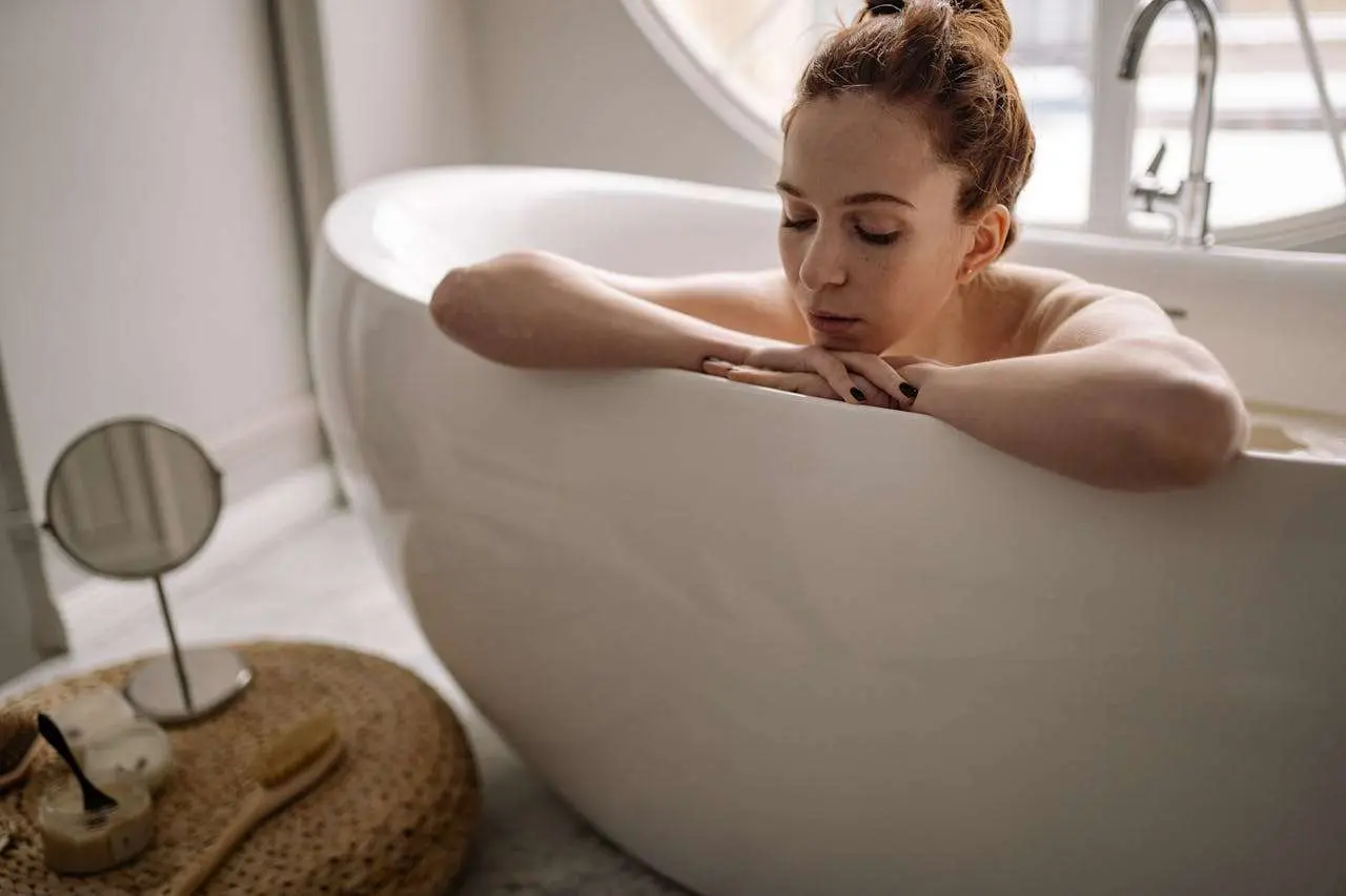 水滴英语小短文，用阅读记住10000单词（日常生活主题 to take a bath 泡澡，高效记单词）