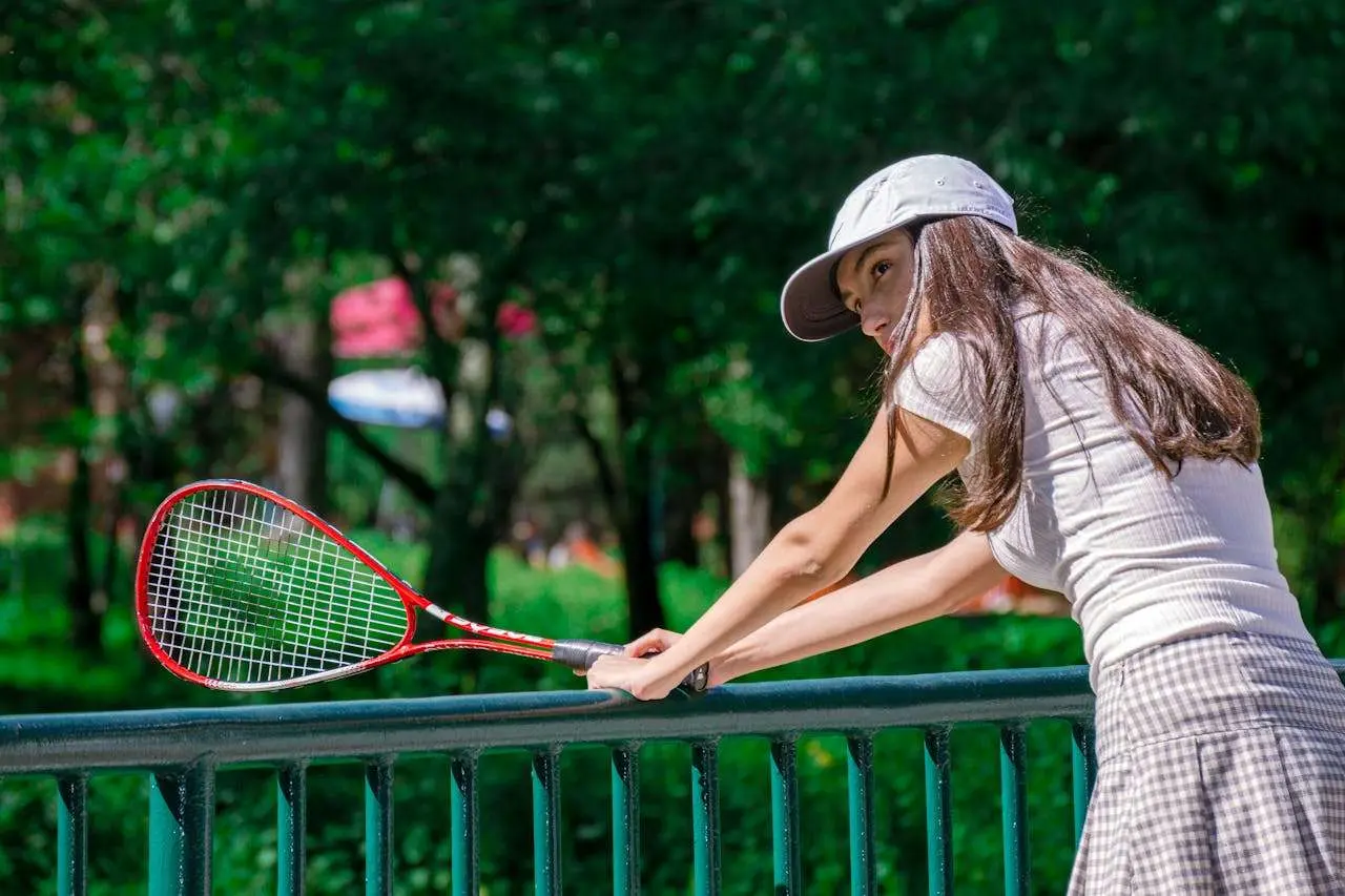健康生活方式英语作文：大学生如何保持身心健康