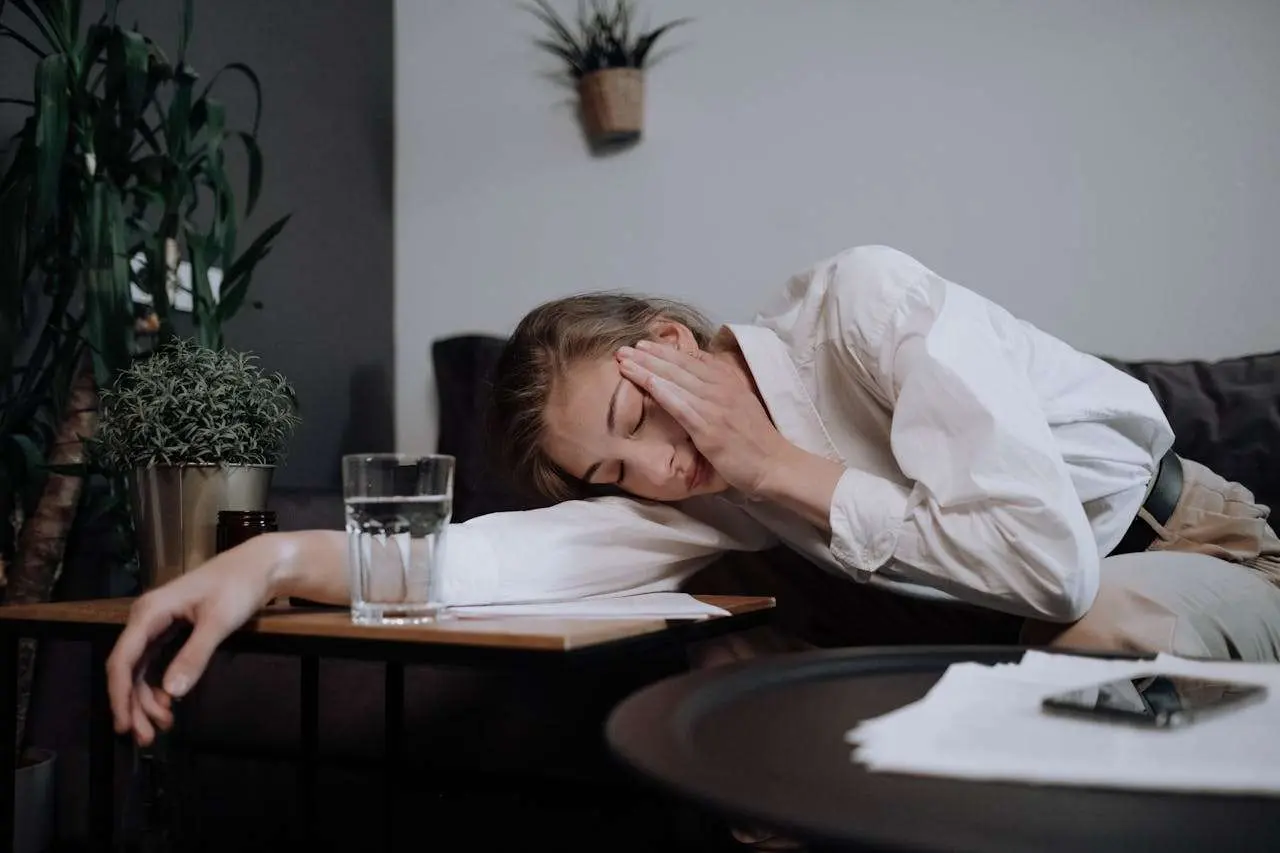 水滴英语小短文，用阅读记住10000单词（日常生活主题To take a nap 小憩，高效记单词）