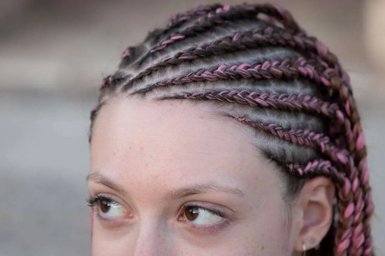 水滴英语小短文，用阅读记住10000单词（发型主题 Cornrows 玉米辫，高效记单词）