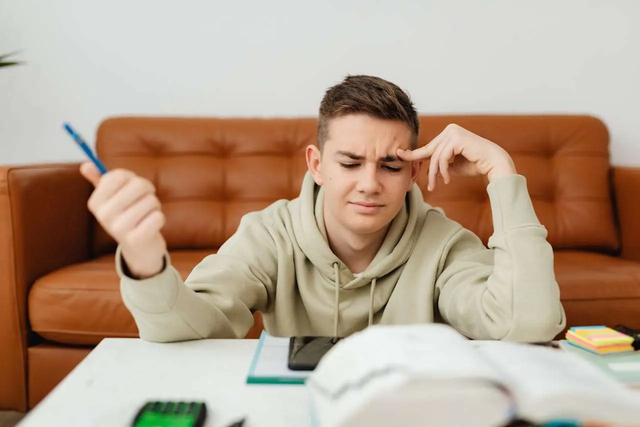 水滴英语小短文，用阅读记住10000单词（能力和行为主题 To do homework 做作业，高效记单词）