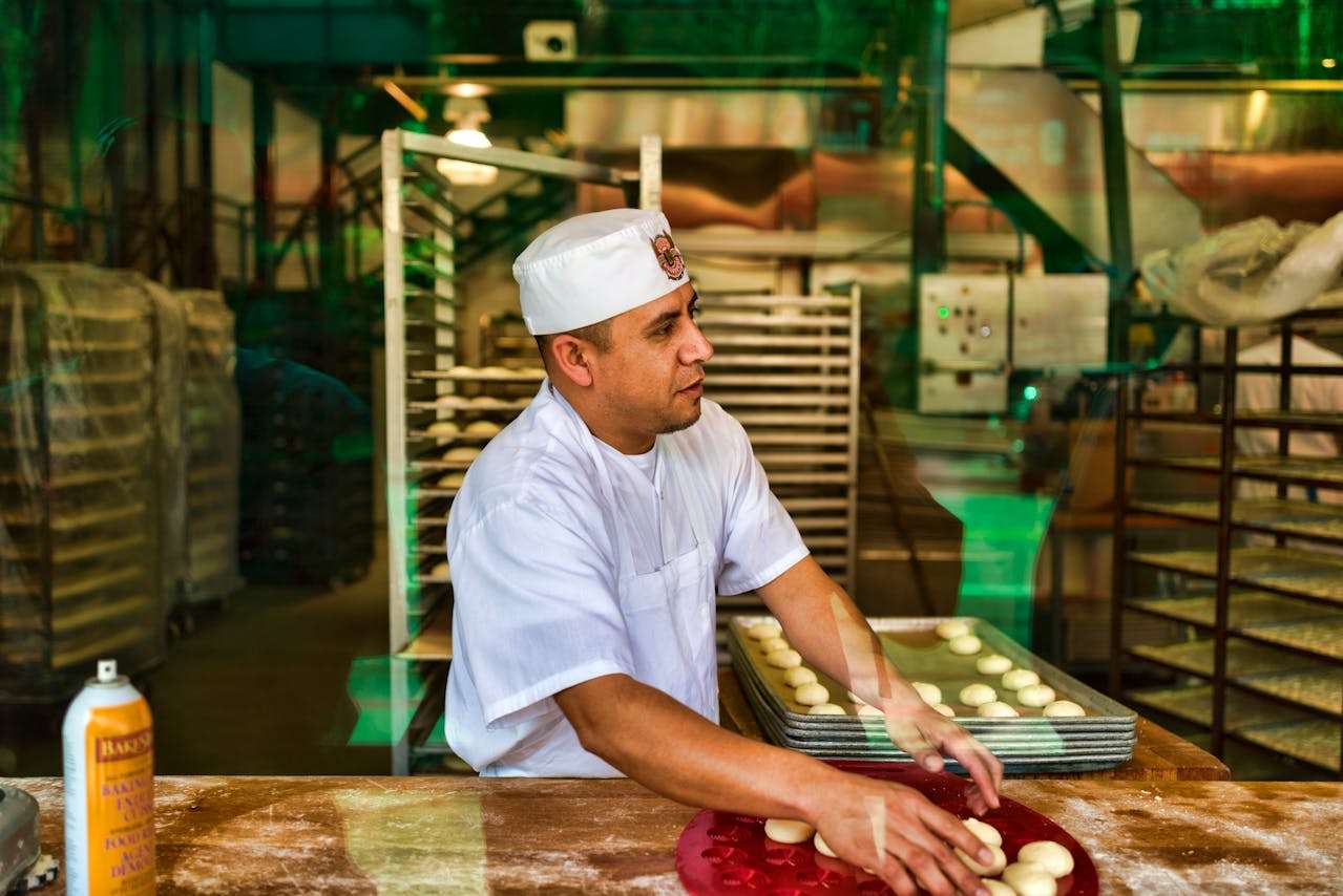 水滴英语小短文，用阅读记住10000单词（工作制服主题 chef's hat 厨师帽，高效记单词）