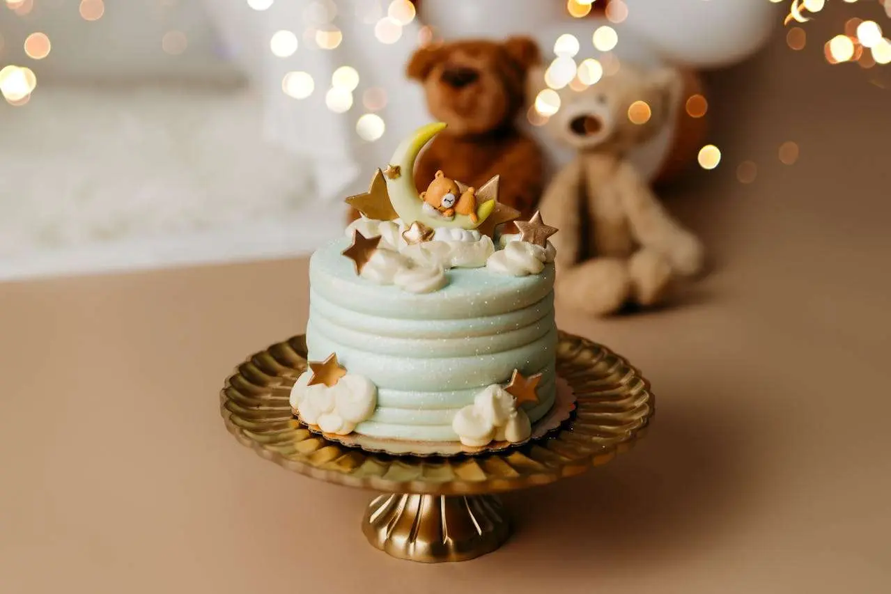 小学英语写作主题：我的生日派对（4篇精彩范文+翻译）