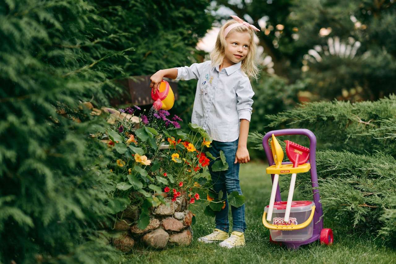 小学英语作文:“不要只看外表”六年级英语作文含中英对照（小学六年级英语作文精选8篇60词）
