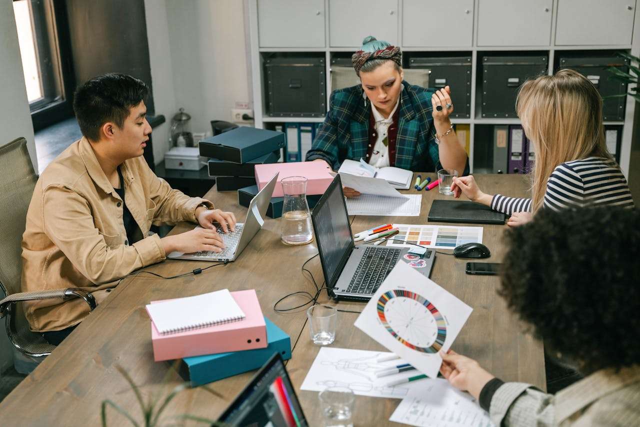 谈判桌上的语言艺术：10个英文议价邮件模板助你稳赢订单