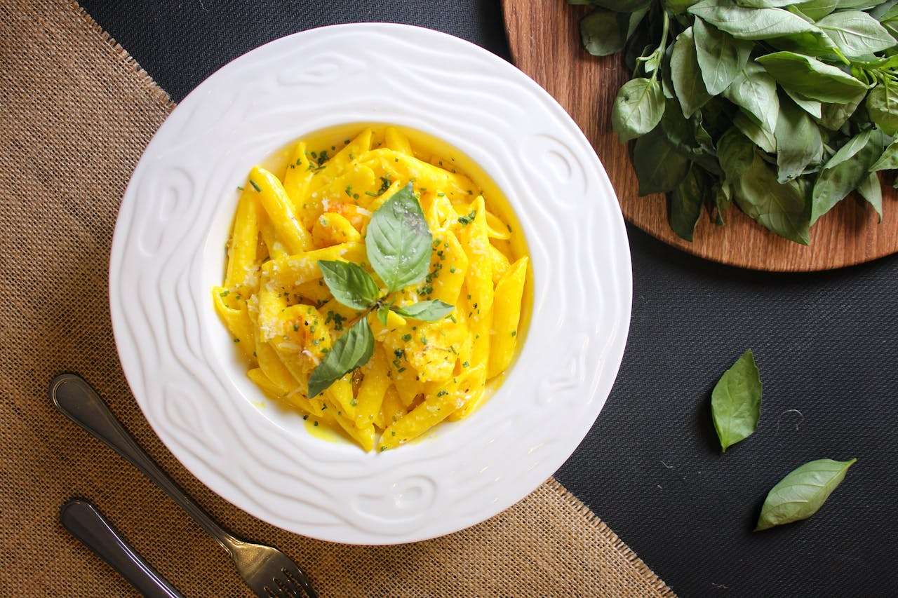 健康生活英语作文精选：运动、饮食与心理健康