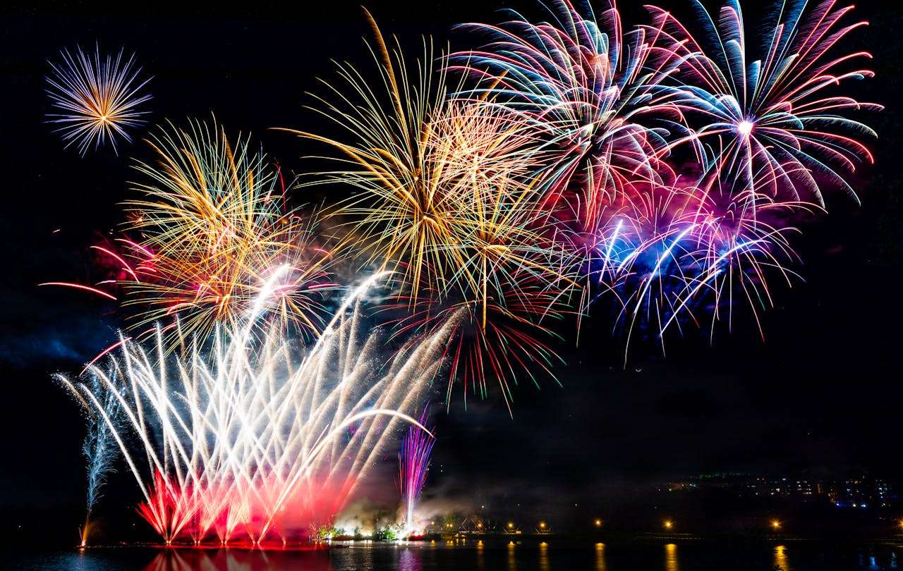 传统文化英语作文5篇：向世界介绍中国节日与习俗