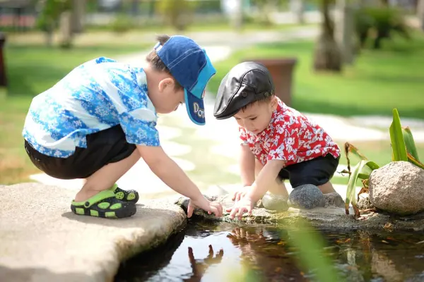 一个快乐的童年 A Happy Childhood