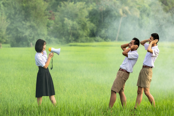 发出你的声音 Let Your Voice Out